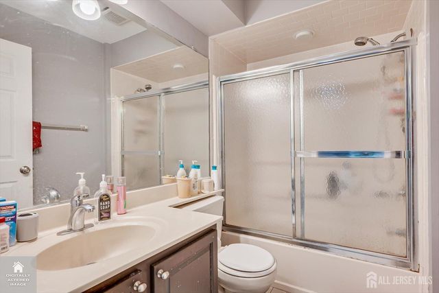 1626 Waterford Drive, Edison, NJ 08817