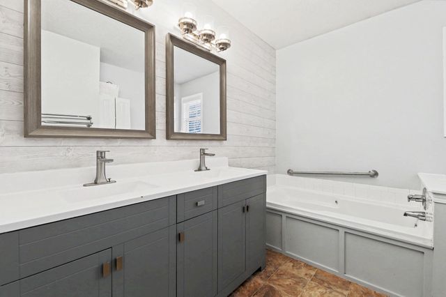 501 Plumwood, Rose Hill, KS 67133