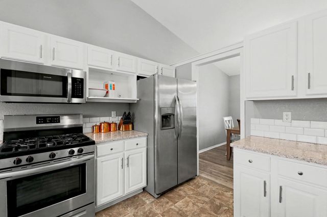 501 Plumwood, Rose Hill, KS 67133