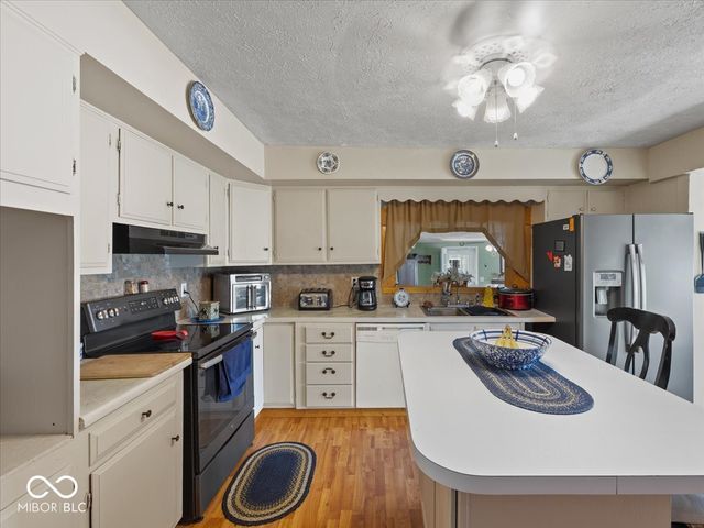 6982 E Michigan Road, Waldron, IN 46182