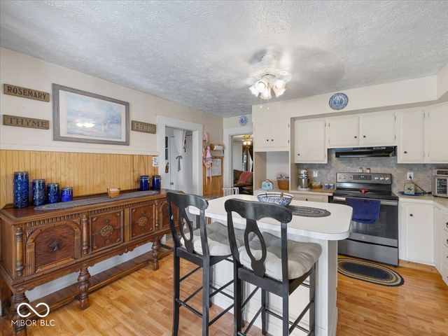 6982 E Michigan Road, Waldron, IN 46182