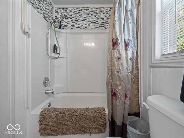 6982 E Michigan Road, Waldron, IN 46182