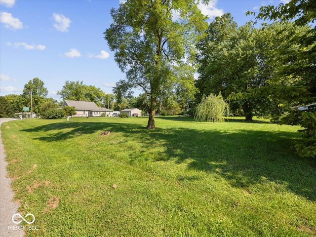 6982 E Michigan Road, Waldron, IN 46182