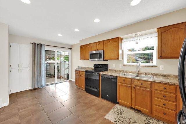 3662 W 5215 S, Salt Lake City, UT 84118
