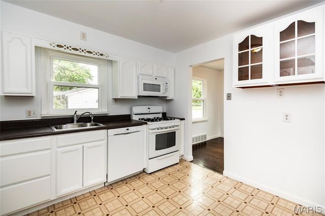 10922 Juniper Court, St Louis, MO 63123