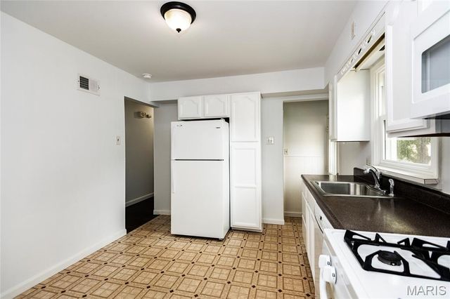 10922 Juniper Court, St Louis, MO 63123