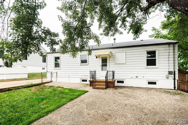 10922 Juniper Court, St Louis, MO 63123