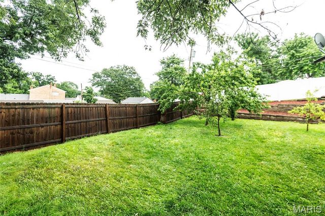 10922 Juniper Court, St Louis, MO 63123