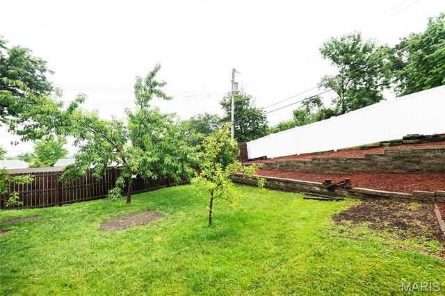 10922 Juniper Court, St Louis, MO 63123