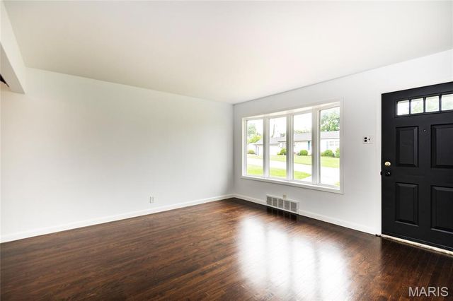 10922 Juniper Court, St Louis, MO 63123