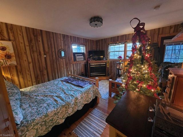 193 Little Grindstone Lane, Millers Creek, NC 28651