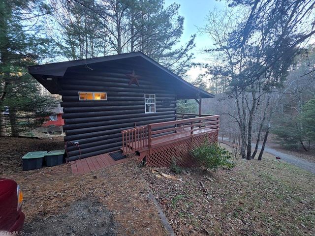 193 Little Grindstone Lane, Millers Creek, NC 28651