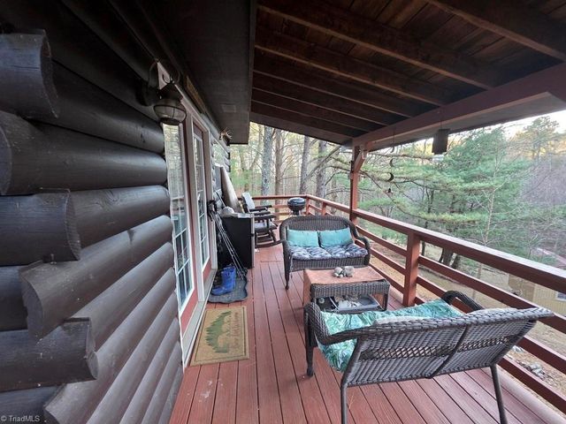 193 Little Grindstone Lane, Millers Creek, NC 28651