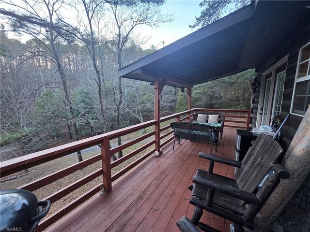 193 Little Grindstone Lane, Millers Creek, NC 28651