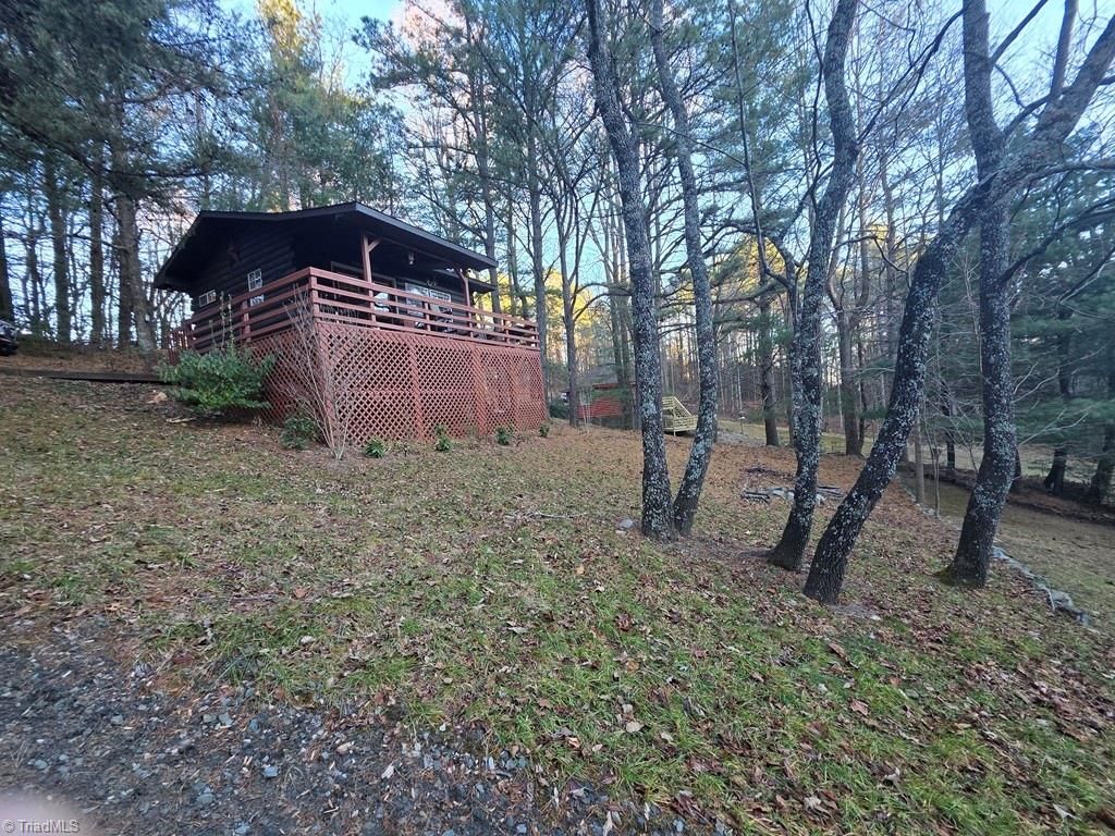 193 Little Grindstone Lane, Millers Creek, NC 28651