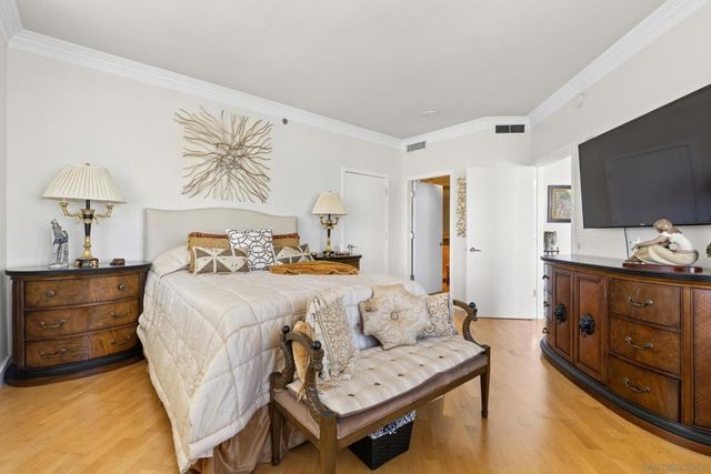 700 W Harbor Dr. 1502, San Diego, CA 92101
