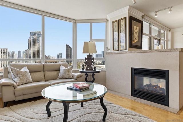 700 W Harbor Dr. 1502, San Diego, CA 92101
