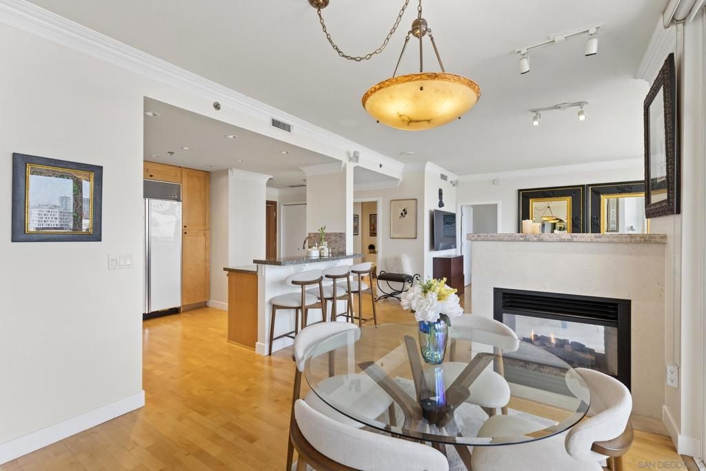 Image 10 of property listing at 700 W Harbor Dr. 1502, San Diego, CA 92101