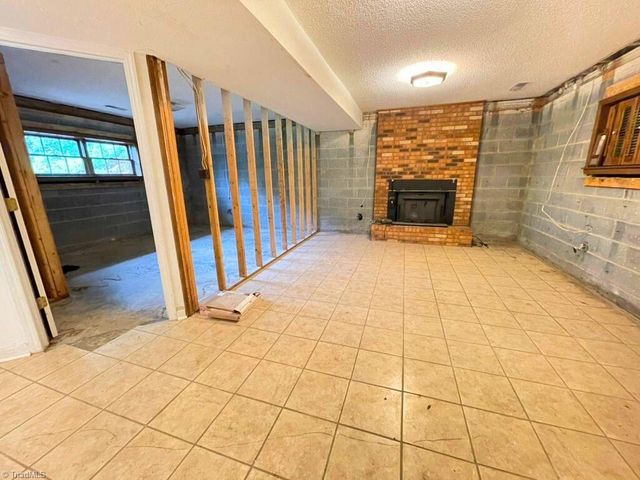 5679 Styers Ferry Road, Clemmons, NC 27012