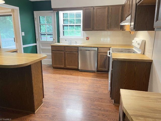 5679 Styers Ferry Road, Clemmons, NC 27012