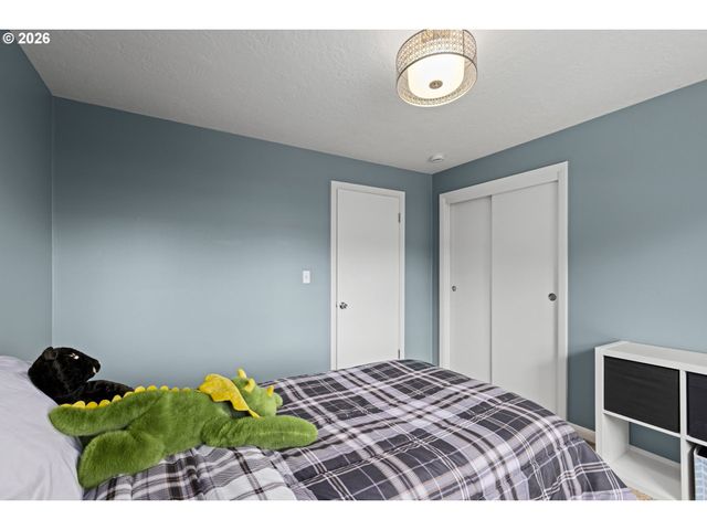 400 Ne 116TH Pl, Portland, OR 97220