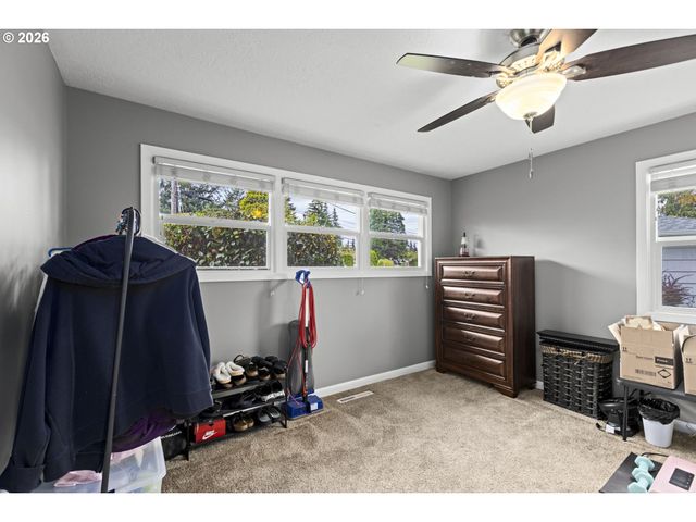 400 Ne 116TH Pl, Portland, OR 97220