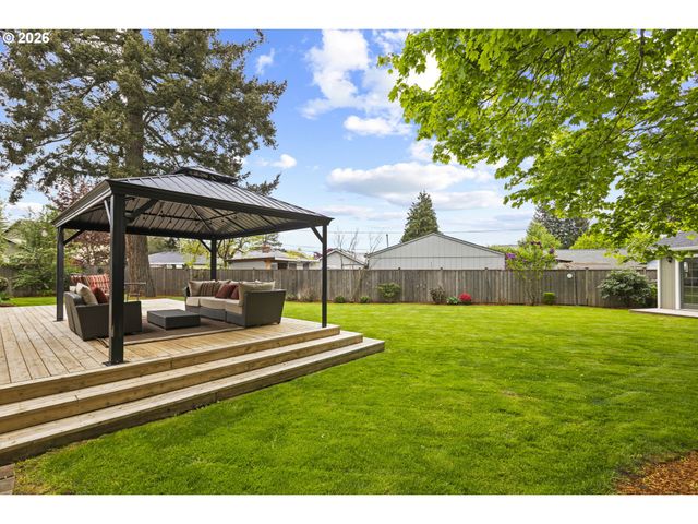 400 Ne 116TH Pl, Portland, OR 97220