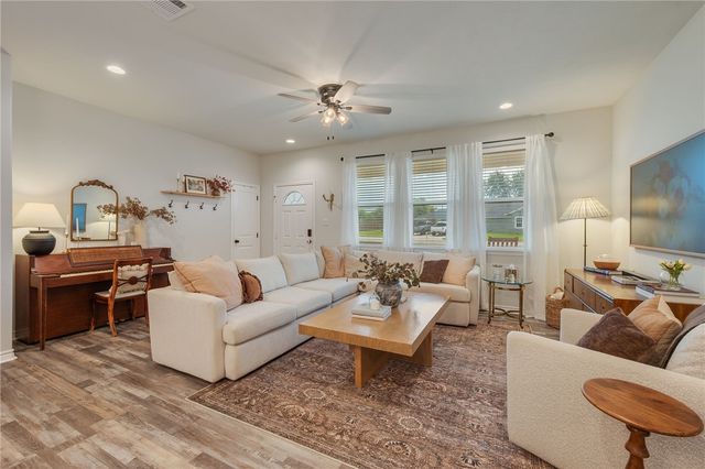 1902 Lamona Court, Bryan, TX 77801