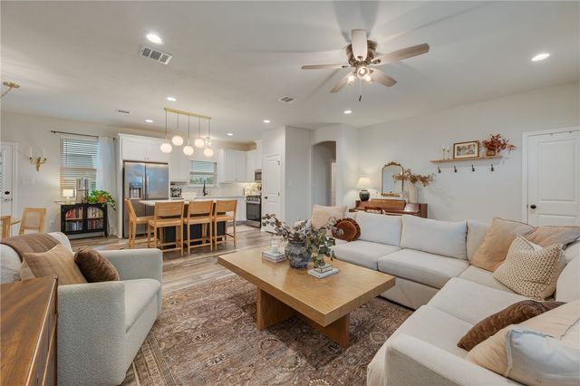 1902 Lamona Court, Bryan, TX 77801