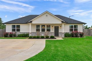 1902 Lamona Court, Bryan, TX 77801