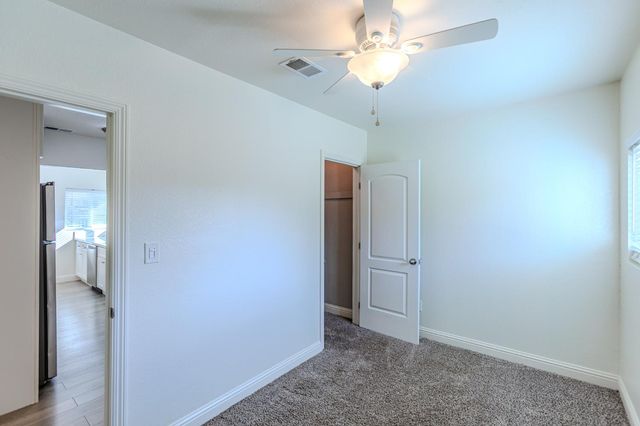 4422 52nd St, Sacramento, CA 95820