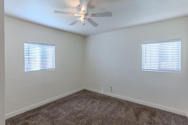 4422 52nd St, Sacramento, CA 95820