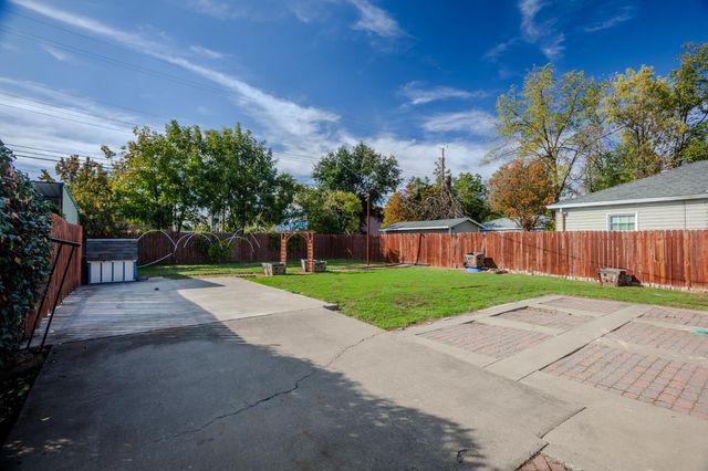 4422 52nd St, Sacramento, CA 95820