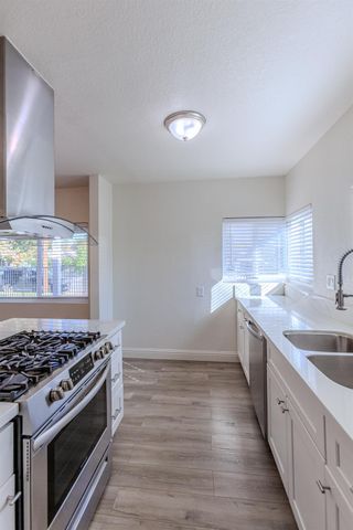 4422 52nd St, Sacramento, CA 95820