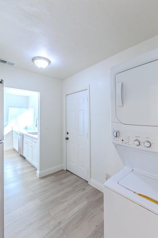 4422 52nd St, Sacramento, CA 95820