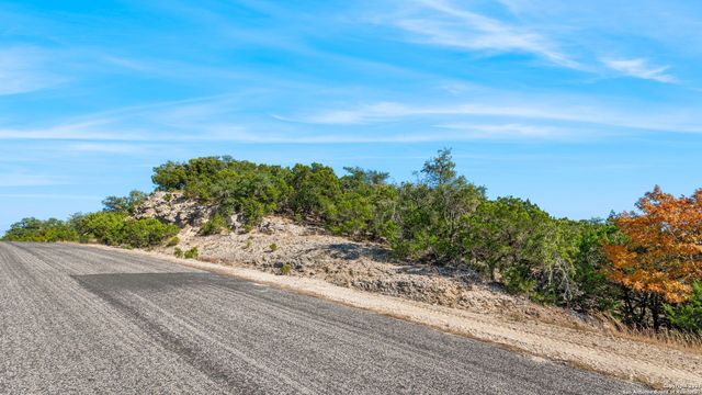 23625 Up Mountain Trail, San Antonio, TX 78255