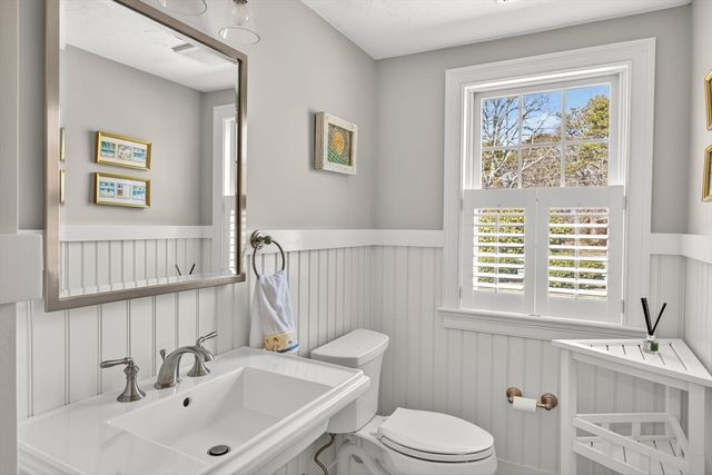 234 Round Cove Rd, Chatham, MA 02633