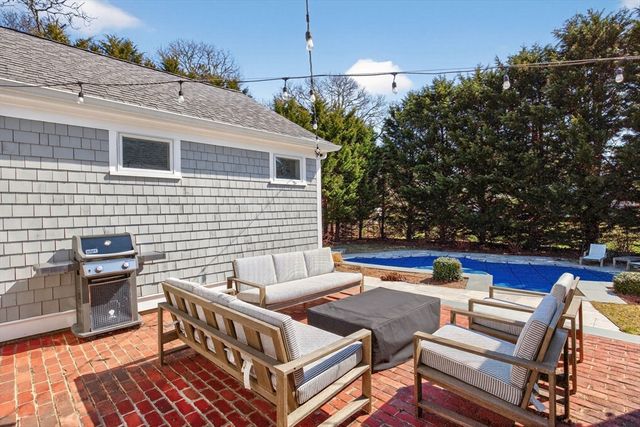 234 Round Cove Rd, Chatham, MA 02633