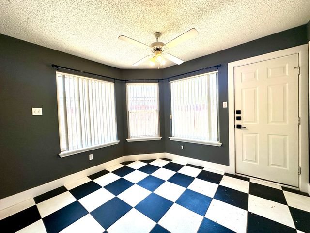 6106 9th Street, Lubbock, TX 79416