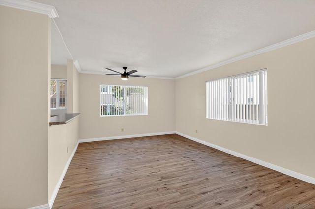 7545 Charmant Dr 1307, San Diego, CA 92122