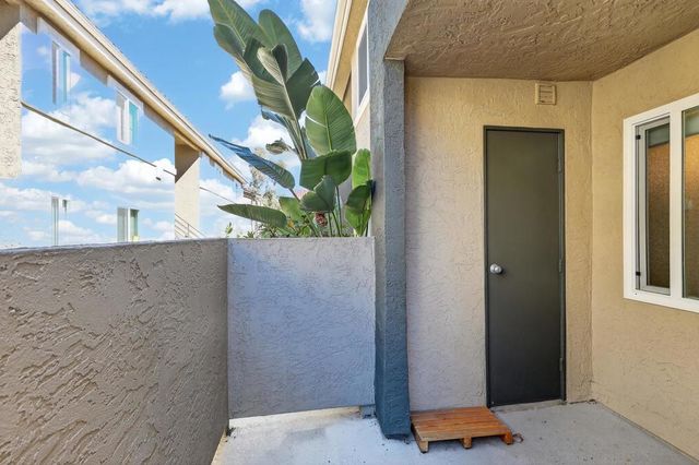 7545 Charmant Dr 1307, San Diego, CA 92122