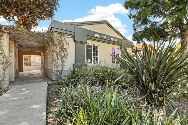 7545 Charmant Dr 1307, San Diego, CA 92122