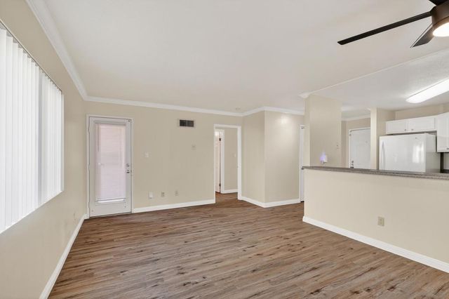 7545 Charmant Dr 1307, San Diego, CA 92122