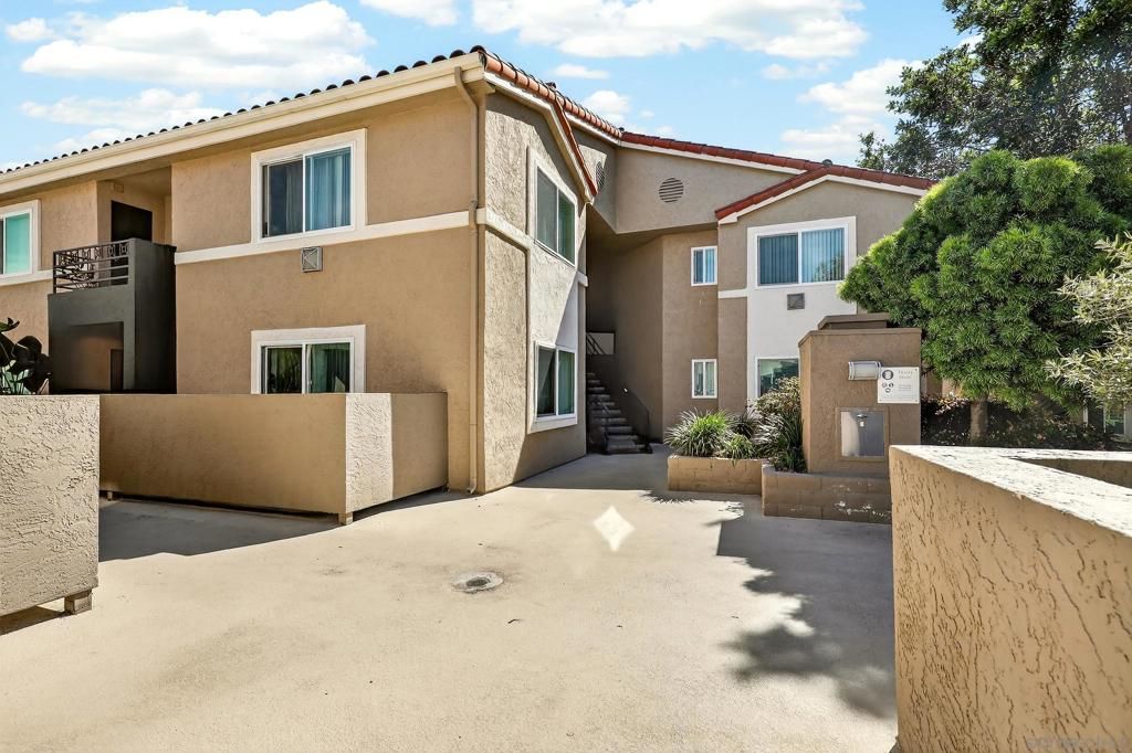 7545 Charmant Dr 1307, San Diego, CA 92122