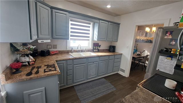 148 Valleyview Drive, Dayton, OH 45405