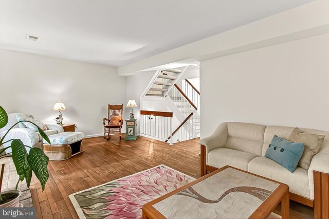 3003 MISSION SQUARE DR, Fairfax, VA 22031