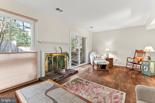 3003 MISSION SQUARE DR, Fairfax, VA 22031