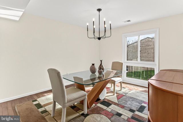 3003 MISSION SQUARE DR, Fairfax, VA 22031