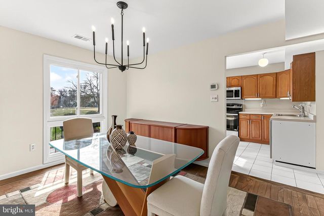 3003 MISSION SQUARE DR, Fairfax, VA 22031