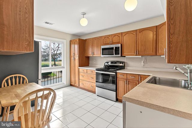 3003 MISSION SQUARE DR, Fairfax, VA 22031